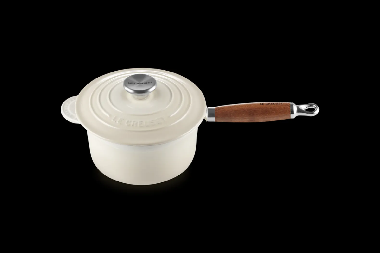Cast Iron Saucepan with Wooden Handle