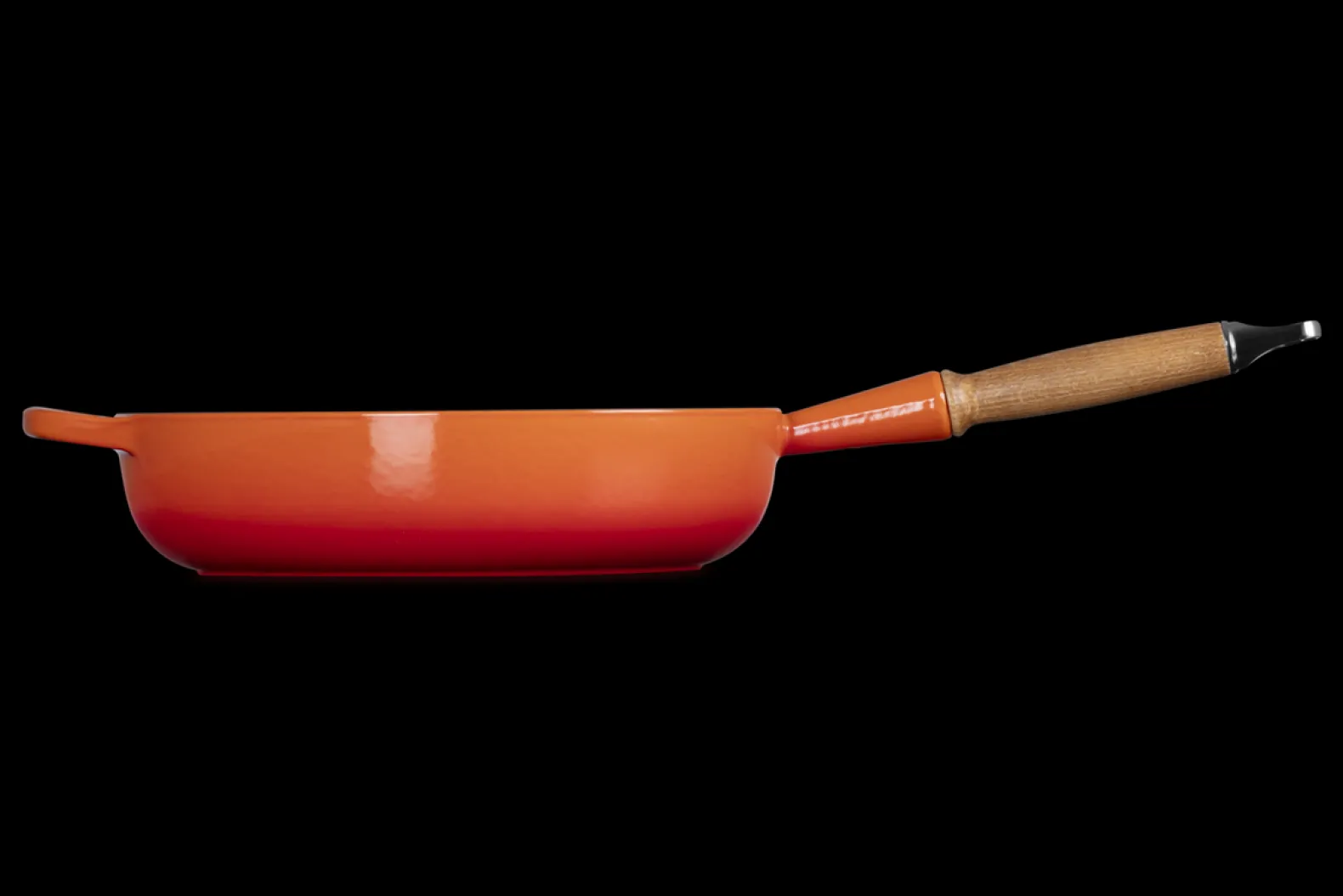 Cast Iron Sauté Pan with Wooden Handle