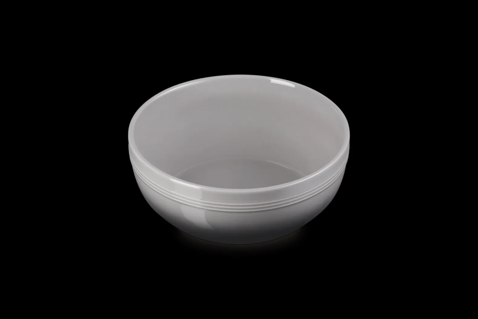 Stoneware Coupe Serving Bowl