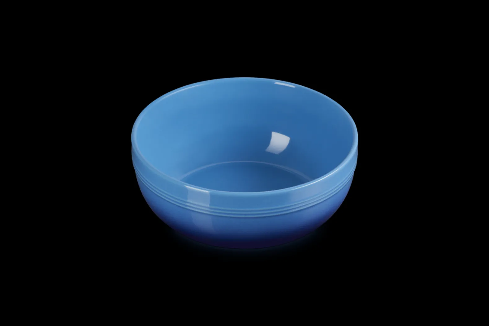 Stoneware Coupe Serving Bowl